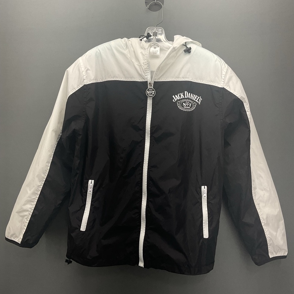NWOT Jack Daniel’s Whiskey Windbreaker Black/White Mens Size Medium
